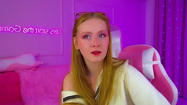 AgataFoxley online show from 10-12-25, 06:04