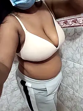 Snapshot of HAANNIAA chatting on 10-31-25, 12:13 HAANNIAA online show from 10-31-25, 12:13