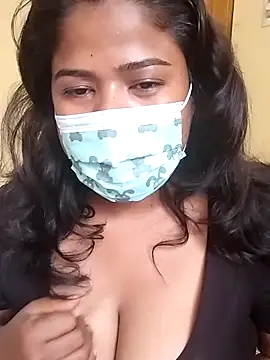 Snapshot of HAANNIAA chatting on 09-15-25, 10:48 HAANNIAA online show from 09-15-25, 10:48