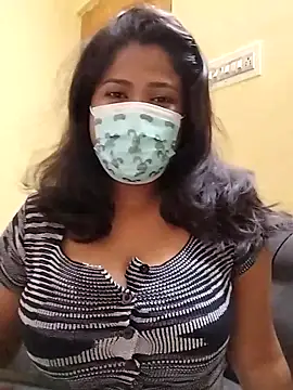 Snapshot of HAANNIAA chatting on 09-12-25, 06:07 HAANNIAA online show from 09-12-25, 06:07