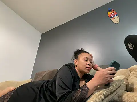 MILF Stephanie online show from 05-13-26, 11:39