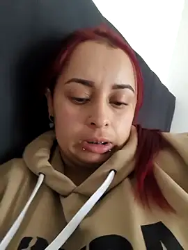 Snapshot of SkarlettArslan- chatting on 09-19-25, 01:26 SkarlettArslan- online show from 09-19-25, 01:26