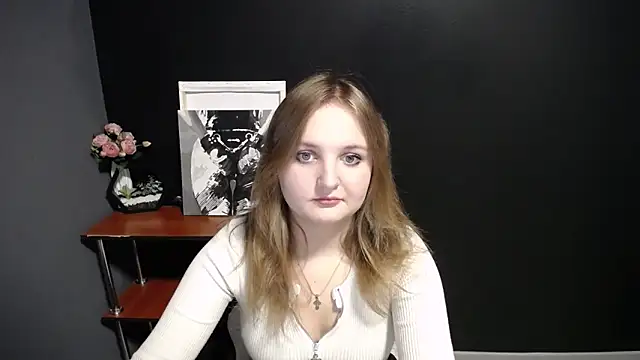 Snapshot of Mystic_nikole chatting on 10-09-25, 01:00 Mystic nikole online show from 10-09-25, 01:00