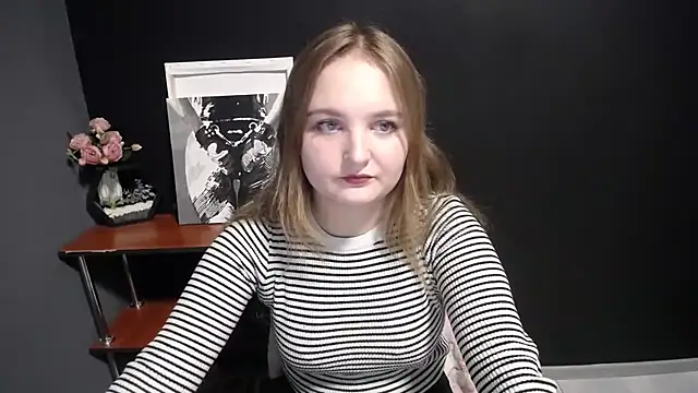 Snapshot of Mystic_nikole chatting on 10-22-25, 12:15 Mystic nikole online show from 10-22-25, 12:15