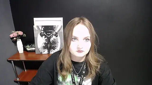Snapshot of Mystic_nikole chatting on 09-11-25, 12:38 Mystic nikole online show from 09-11-25, 12:38