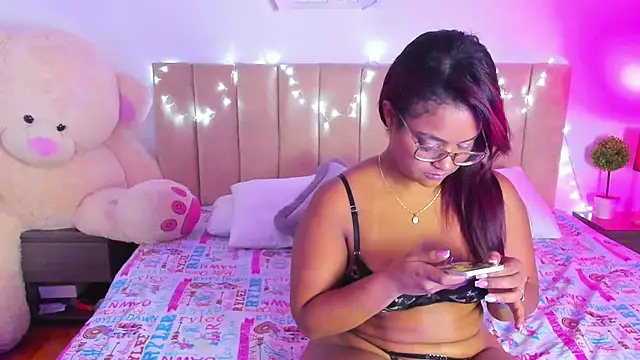 Hill Brownie online show from 01-08-26, 04:35