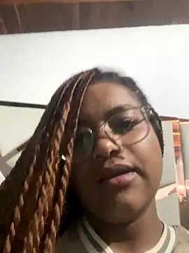 Hill Brownie online show from 12-15-25, 08:31