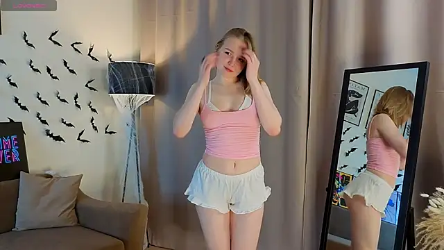 VinnieSerrano online show from 11-12-25, 01:04