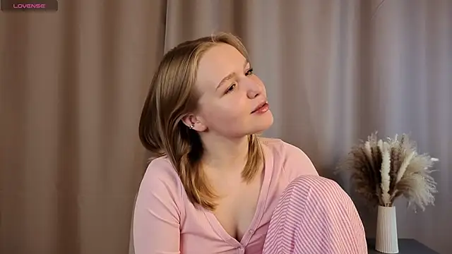 VinnieSerrano online show from 10-18-25, 02:08