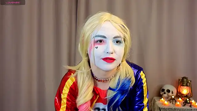 VinnieSerrano online show from 10-31-25, 01:08