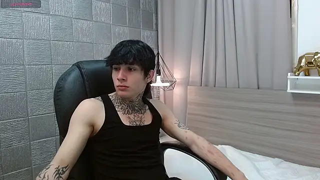 Iantwink18 online show from 02-10-26, 04:17