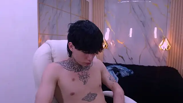 Iantwink18 online show from 03-10-26, 03:54