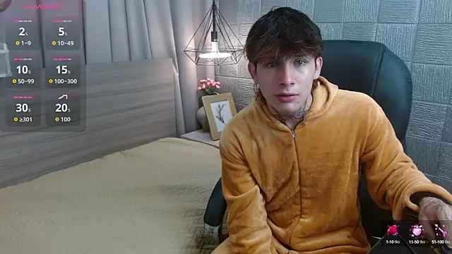Snapshot of Iantwink18 chatting on 09-10-25, 03:16 Iantwink18 online show from 09-10-25, 03:16