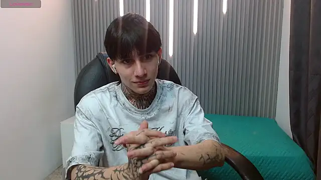 Iantwink18 online show from 02-17-26, 04:37