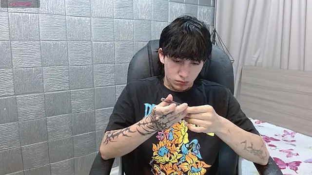 Iantwink18 online show from 12-01-25, 02:23