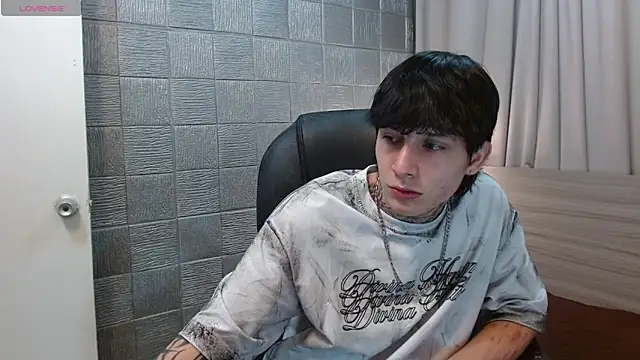 Iantwink18 online show from 01-09-26, 06:20