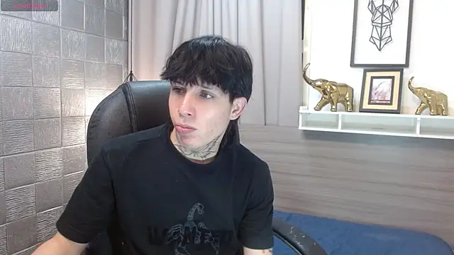 Iantwink18 online show from 11-06-25, 05:39