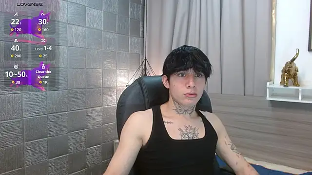 Snapshot of Iantwink18 chatting on 10-08-25, 08:31 Iantwink18 online show from 10-08-25, 08:31
