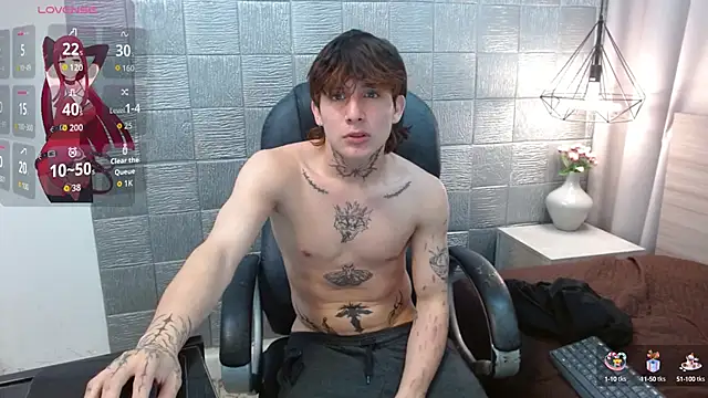 Snapshot of Iantwink18 chatting on 09-23-25, 11:23 Iantwink18 online show from 09-23-25, 11:23