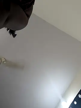 Family02 online show from 11-04-25, 04:44