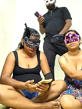 Family02 online show from 10-11-25, 04:30