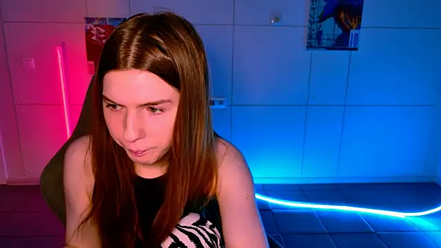 AliceCUNTach online show from 11-12-25, 05:11