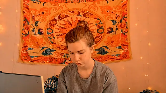 AliceCUNTach online show from 04-04-26, 05:03