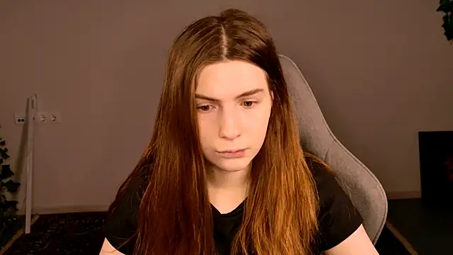 AliceCUNTach online show from 11-28-25, 05:07