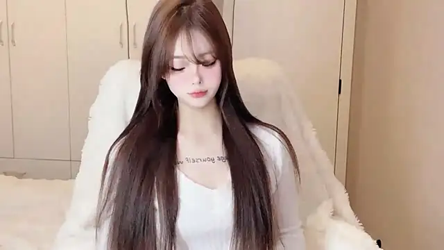 xiaoyugan-99 online show from 02-05-26, 03:41