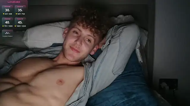 Snapshot of DominantAlex18 chatting on 04-12-26, 10:57 DominantAlex18 online show from 04-12-26, 10:57