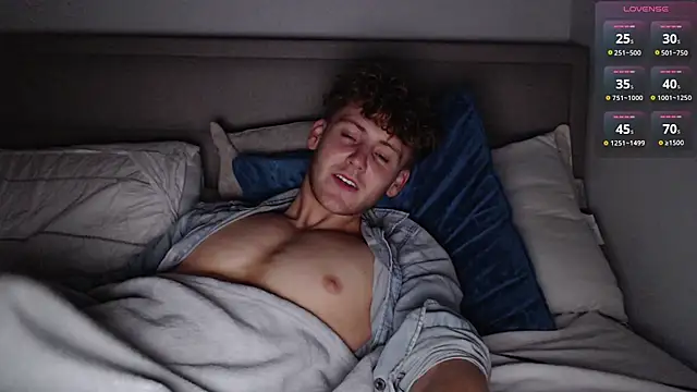 Snapshot of DominantAlex18 chatting on 03-18-26, 03:31 DominantAlex18 online show from 03-18-26, 03:31