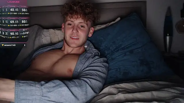 Snapshot of DominantAlex18 chatting on 04-04-26, 09:54 DominantAlex18 online show from 04-04-26, 09:54