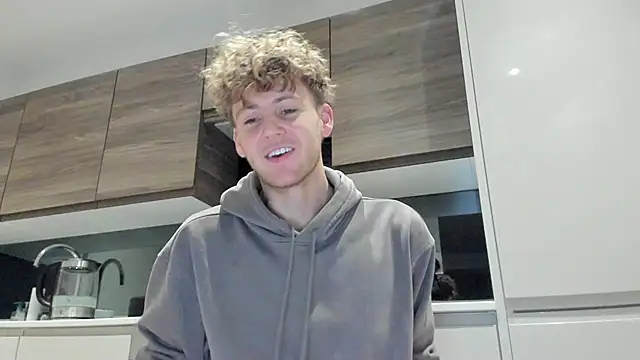 DominantAlex18 online show from 11-18-25, 05:55