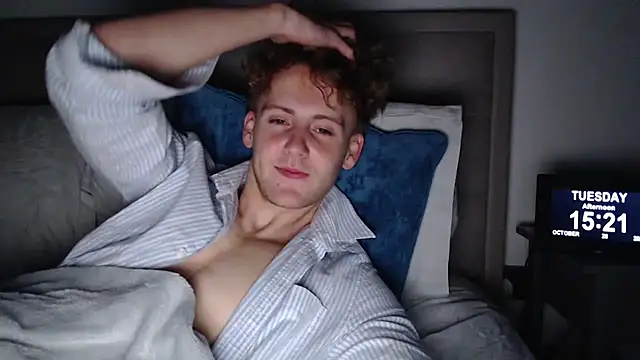 DominantAlex18 online show from 10-28-25, 03:22