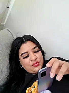 TianaGlow26 online show from 11-10-25, 07:19