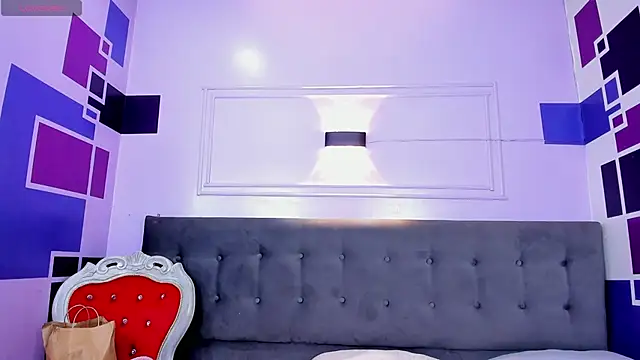 Snapshot of caroliine_fox__ chatting on 10-18-25, 03:19 caroliine fox online show from 10-18-25, 03:19