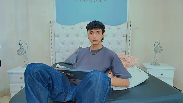 Lean Portman online show from 04-07-26, 04:20