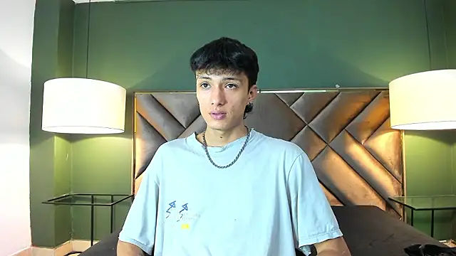 Lean Portman online show from 03-28-26, 03:24