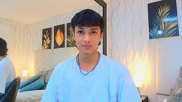 Lean Portman online show from 04-17-26, 03:04