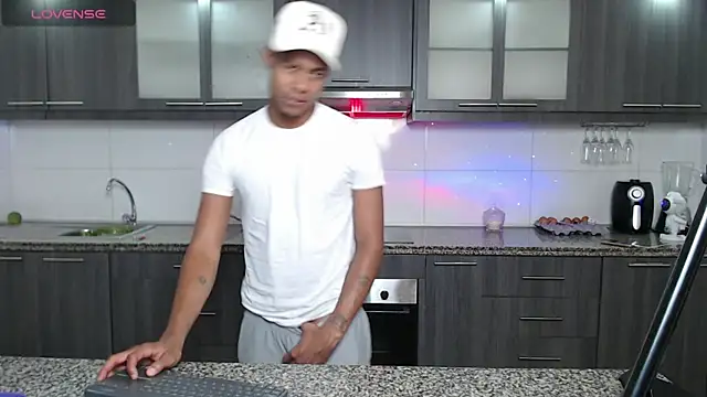 SpicyBoys X online show from 04-15-26, 12:49