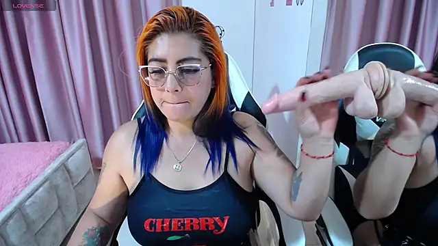 Snapshot of Gleon_ chatting on 09-16-25, 02:56 Gleon online show from 09-16-25, 02:56