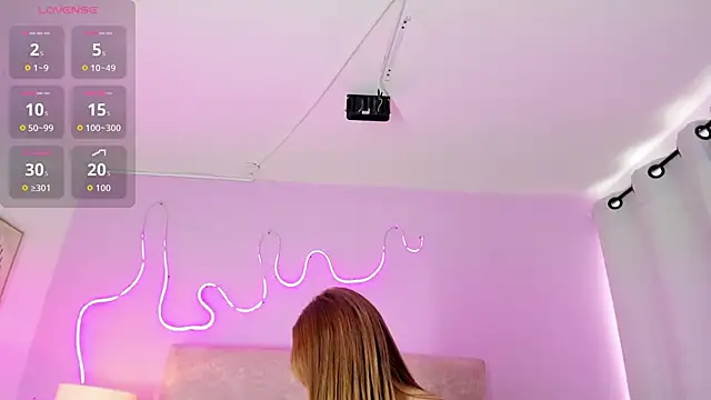 EmaRae1499 online show from 10-07-25, 04:08