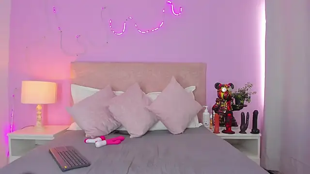 EmaRae1499 online show from 01-05-26, 07:06