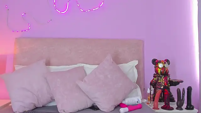 EmaRae1499 online show from 01-06-26, 07:51