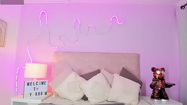 EmaRae1499 online show from 10-01-25, 12:31