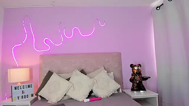 EmaRae1499 online show from 10-13-25, 07:59