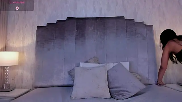 Snapshot of salma_lutz chatting on 07-17-26, 12:46 salma lutz online show from 07-17-26, 12:46
