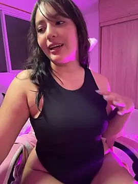 Snapshot of Angeldusttt chatting on 05-10-26, 03:21 Angeldusttt online show from 05-10-26, 03:21