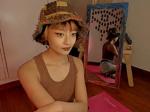 Snapshot of Kleo_X chatting on 10-02-25, 02:26 Kleo X online show from 10-02-25, 02:26