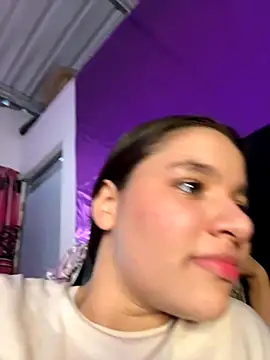 Ashley and Zoe online show from 10-29-25, 03:44